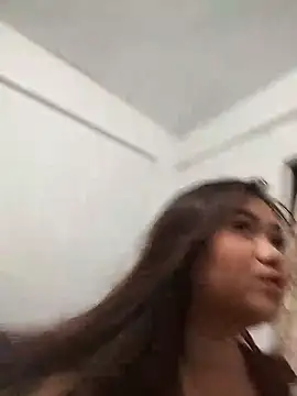 XxxHotCouples4u online show from November 2025 06:35:02 AM