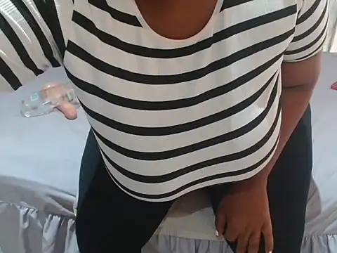 Monica-2701 online show from October 2025 05:19:02 AM