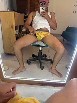 Snapshot of the_vein18 chatting on December 2025 02:31:02 AM the vein18 online show from December 2025 02:31:02 AM