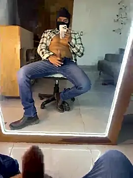 Snapshot of the_vein18 chatting on January 2026 04:43:01 PM the vein18 online show from January 2026 04:43:01 PM