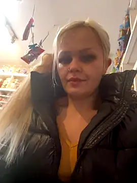 CherryXOX- online show from November 2025 11:31:02 AM