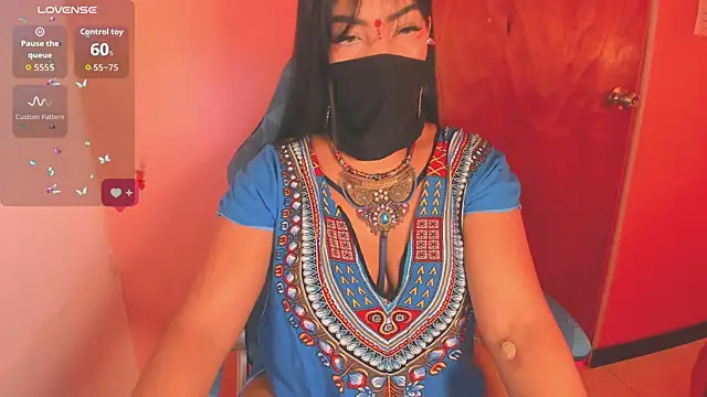 Iniya Parul online show from November 2025 01:44:02 PM