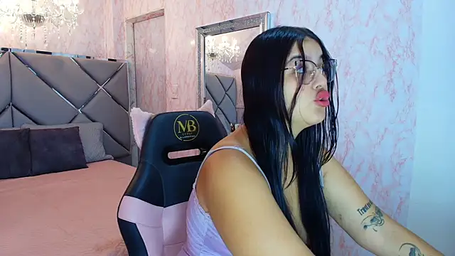 scarlett montoya online show from January 2026 01:13:02 PM