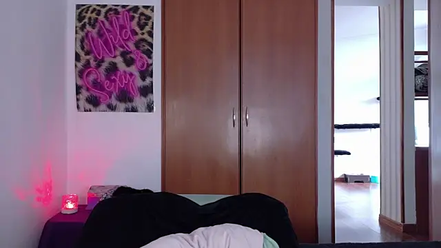 Snapshot of KittyJane chatting on July 2026 01:04:01 PM KittyJane online show from July 2026 01:04:01 PM