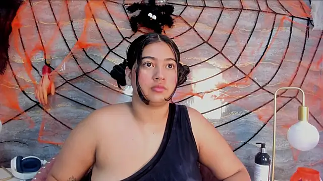 lilithst  online show from October 2025 08:42:01 PM