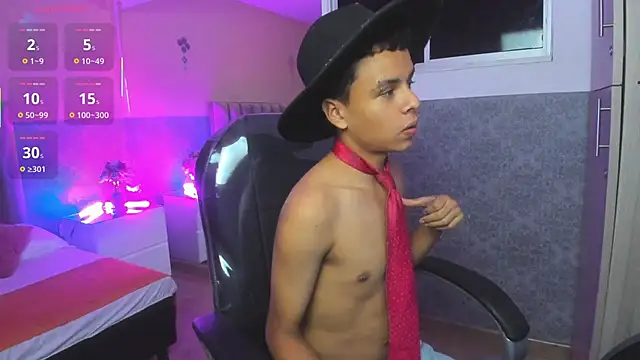 Xavier Fox    online show from November 2025 05:17:01 AM