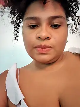 Aliona  online show from November 2025 01:10:02 PM