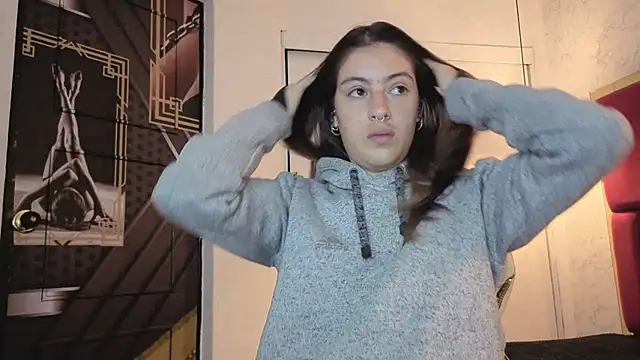 moon winy online show from November 2025 11:32:02 AM