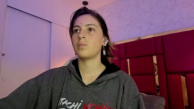 moon winy online show from February 2026 11:36:02 AM