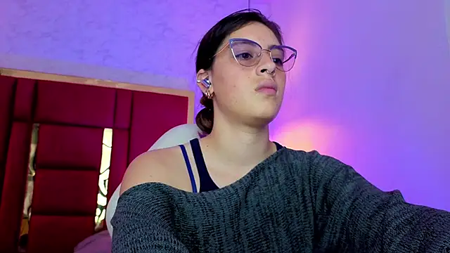 Snapshot of moon_winy chatting on May 2026 11:29:02 AM moon winy online show from May 2026 11:29:02 AM