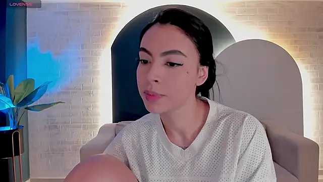 Snapshot of ChristineFord_ chatting on October 2025 12:39:02 PM ChristineFord  online show from October 2025 12:39:02 PM