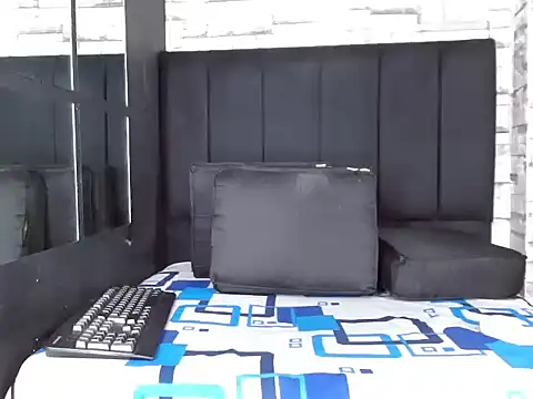 pether hairy online show from November 2025 11:18:02 PM