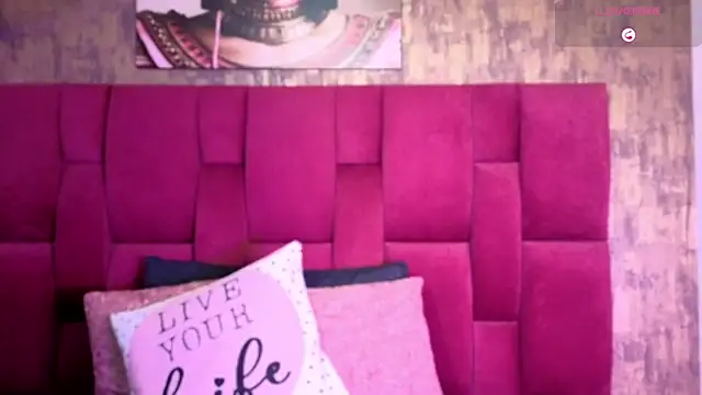 camila  bouzas online show from February 2026 12:00:01 PM