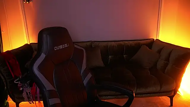 VixenMuse online show from November 2025 09:04:01 PM