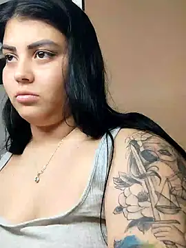 Cubanitaxxx online show from December 2025 11:56:01 PM