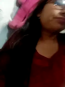 Vanshika1432 online show from November 2025 07:36:03 PM