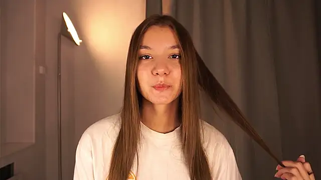 Snapshot of BrynnHolverson chatting on October 2025 05:13:02 PM BrynnHolverson online show from October 2025 05:13:02 PM