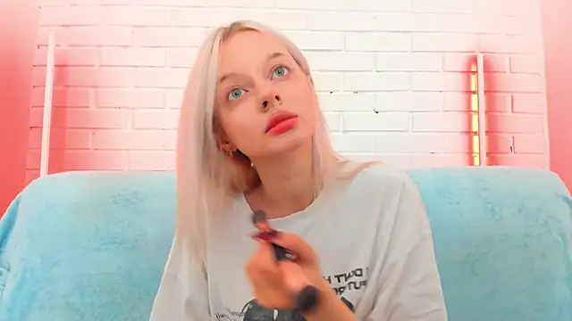 AlessaKiss online show from June 2026 01:32:02 AM