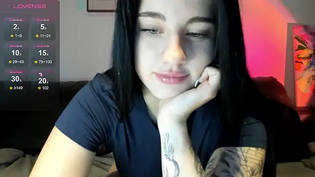 LexiSinnn online show from November 2025 10:36:02 AM