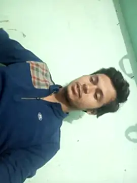 maxmishra18 online show from November 2025 06:18:02 AM