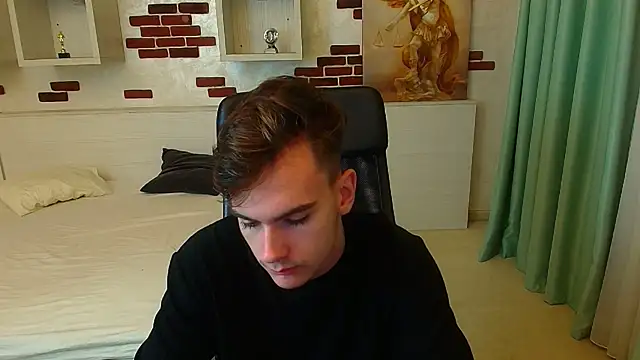 Snapshot of BradyFlint chatting on November 2025 05:17:01 AM BradyFlint online show from November 2025 05:17:01 AM