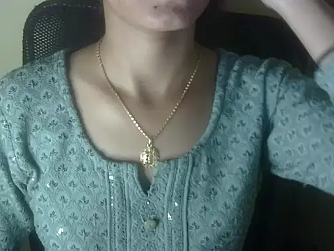 Snapshot of Shezi_N chatting on May 2026 04:04:02 PM Shezi N online show from May 2026 04:04:02 PM