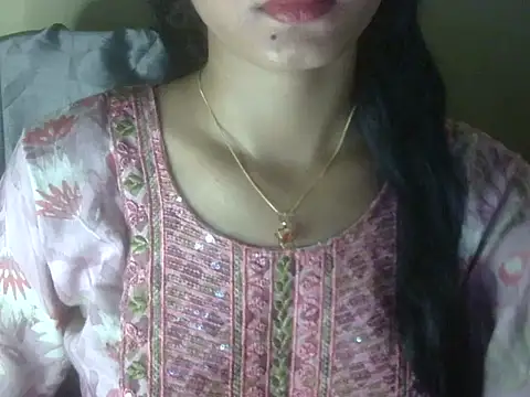 Snapshot of Shezi_N chatting on May 2026 01:07:01 PM Shezi N online show from May 2026 01:07:01 PM