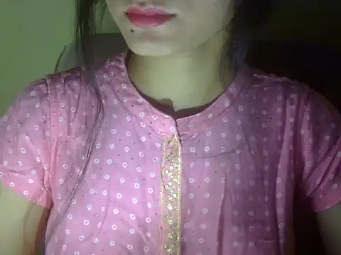 Snapshot of Shezi_N chatting on May 2026 04:04:02 PM Shezi N online show from May 2026 04:04:02 PM