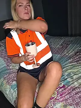 Couple19951 online show from July 2026 10:39:01 PM