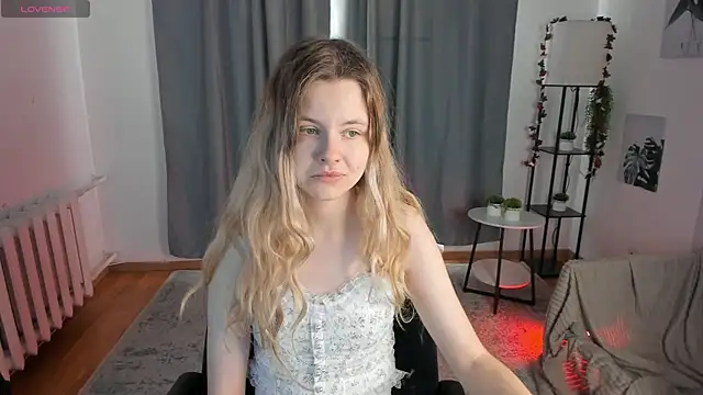 DreamSinder online show from November 2025 06:19:02 AM