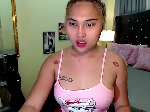 Snapshot of Sammyloove chatting on May 2026 10:00:01 AM Sammyloove online show from May 2026 10:00:01 AM