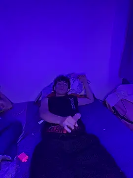 Snapshot of buckoski chatting on December 2025 05:26:01 AM buckoski online show from December 2025 05:26:01 AM