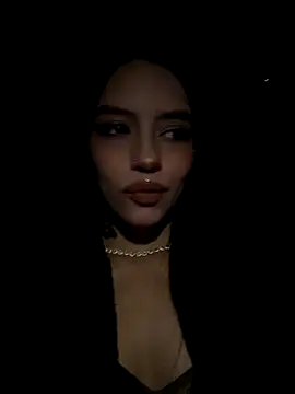 Snapshot of ViictoriaLeeon chatting on November 2025 07:40:03 PM ViictoriaLeeon online show from November 2025 07:40:03 PM