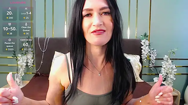 Snapshot of JaneWalch chatting on May 2026 07:50:01 AM JaneWalch online show from May 2026 07:50:01 AM