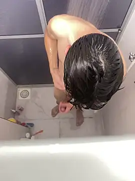 Snapshot of leozin01 chatting on October 2025 12:18:02 PM leozin01 online show from October 2025 12:18:02 PM