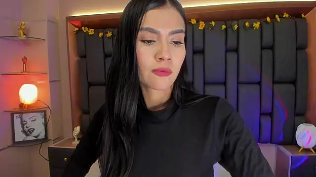 TanyaBello online show from November 2025 01:11:01 PM