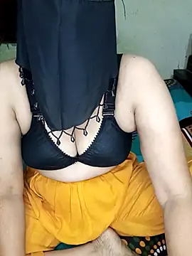 Disha Nur online show from November 2025 12:07:02 PM