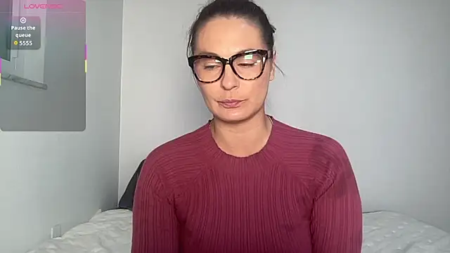 Mandyrheaa online show from December 2025 12:17:01 AM