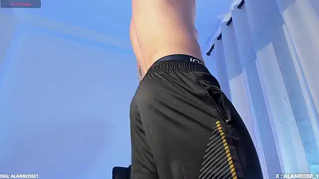 AlanRose01 online show from December 2025 01:09:01 PM