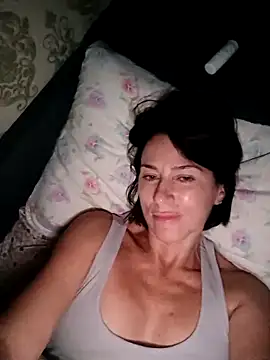 Luna 7777 online show from October 2025 09:52:01 PM