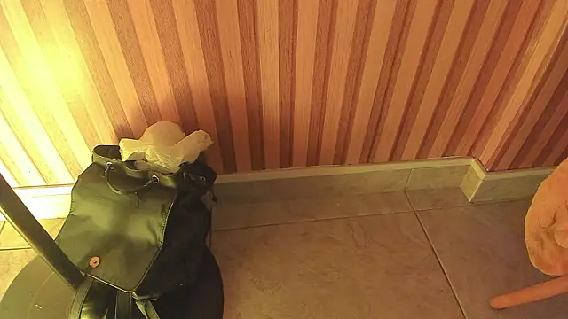 mia  blaze   online show from February 2026 03:00:02 AM