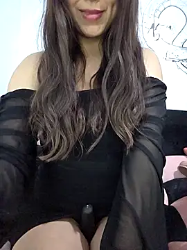 Alissun  online show from December 2025 11:24:01 PM