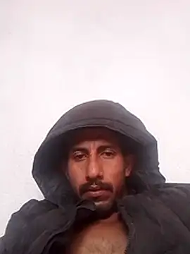 Snapshot of Orlao25cm chatting on November 2025 07:28:01 PM Orlao25cm online show from November 2025 07:28:01 PM