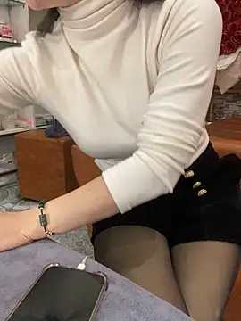 Phale2x online show from November 2025 07:18:01 AM