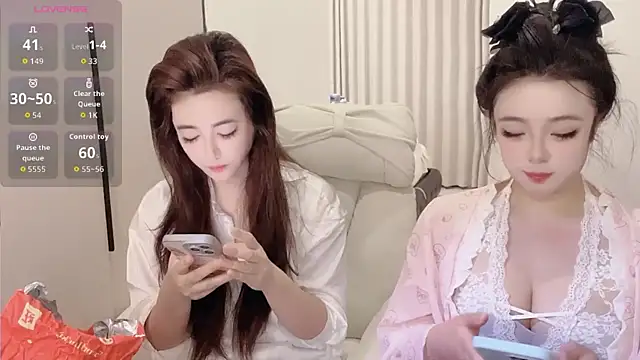 Kinadolly online show from December 2025 08:01:02 AM