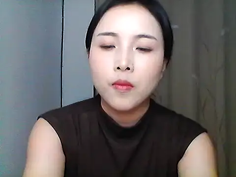 zxcvbnmqwas213 online show from October 2025 05:03:01 PM