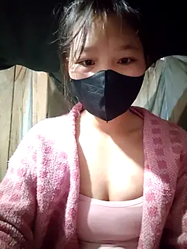 linh-miu99 online show from January 2026 06:33:01 PM