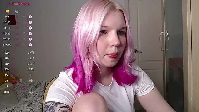 AnnySweetKiss online show from October 2025 02:52:02 PM