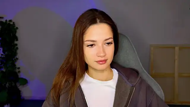 KiraVair online show from November 2025 09:31:02 AM