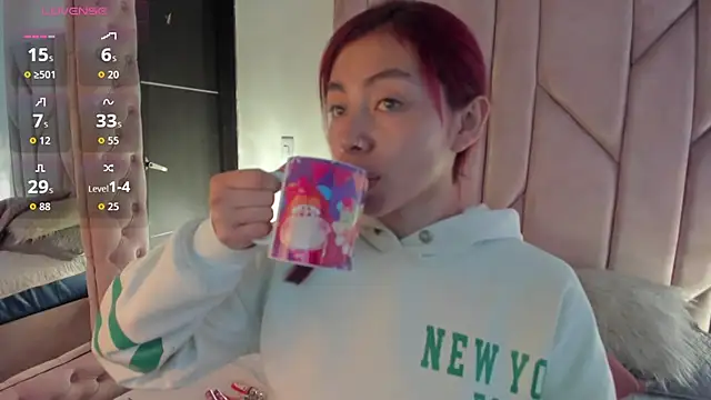 Snapshot of melanie_roux__ chatting on October 2025 12:06:01 PM melanie roux online show from October 2025 12:06:01 PM